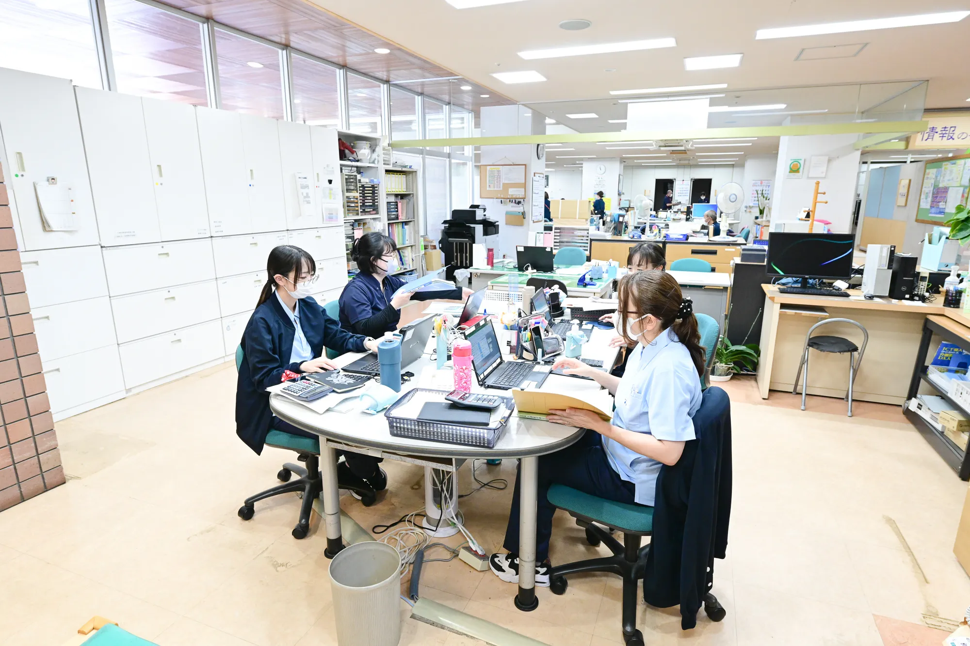 情報の街1