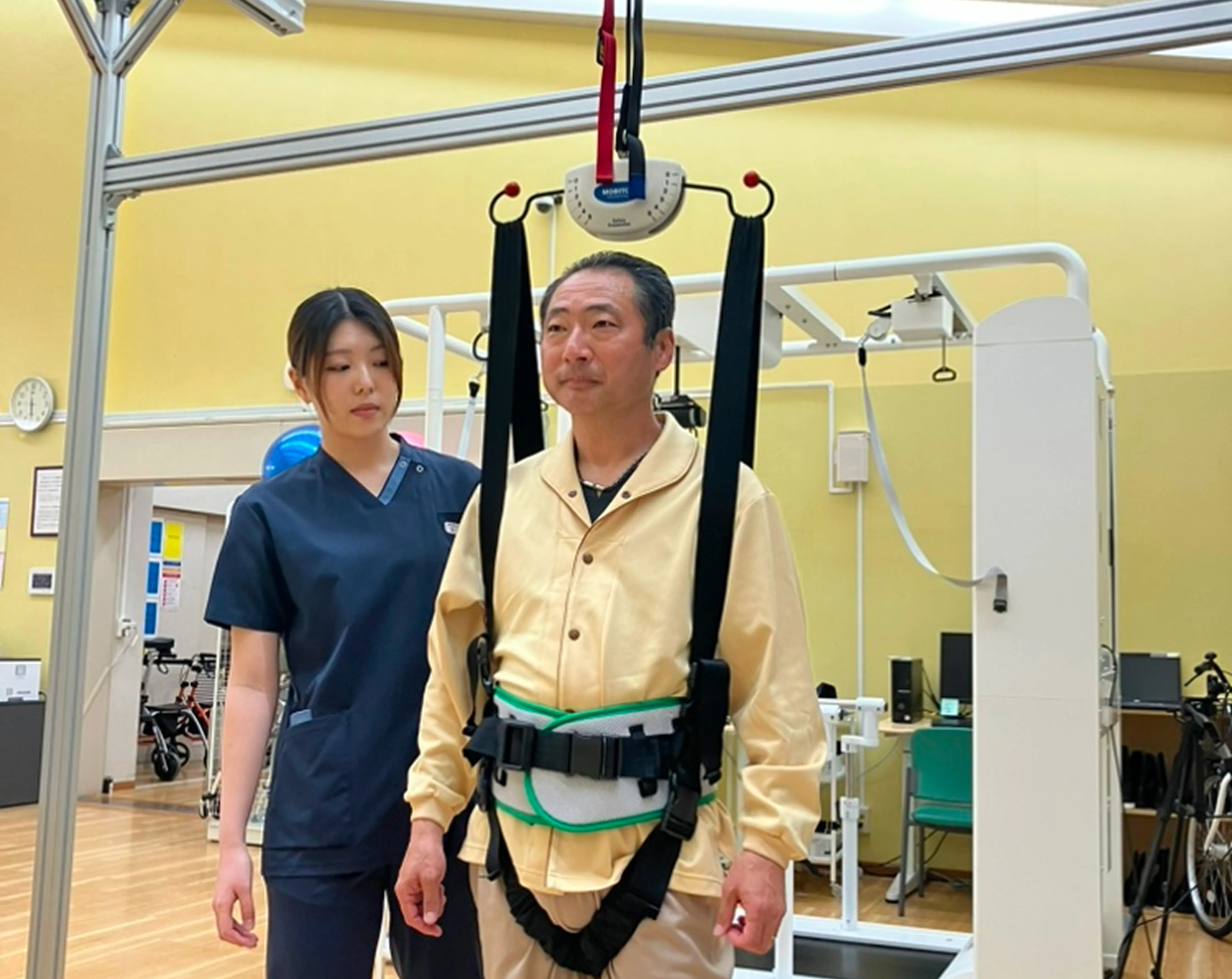 安全懸架装置 レール走行式据置型リフト